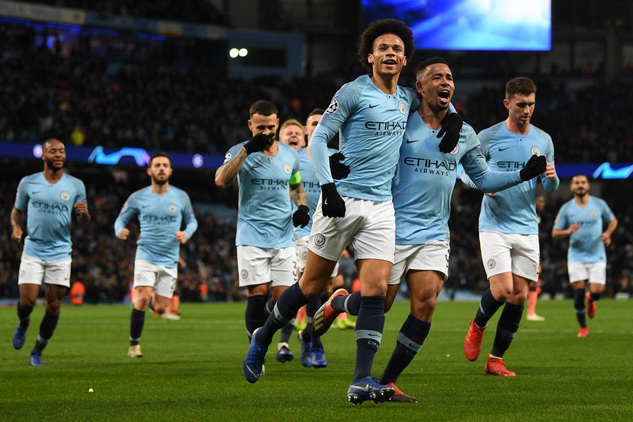 并帮助球队 并帮助球队